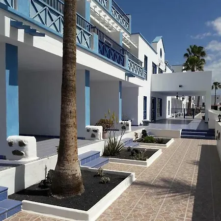 Апартаменти Apartmento Juana 2 *